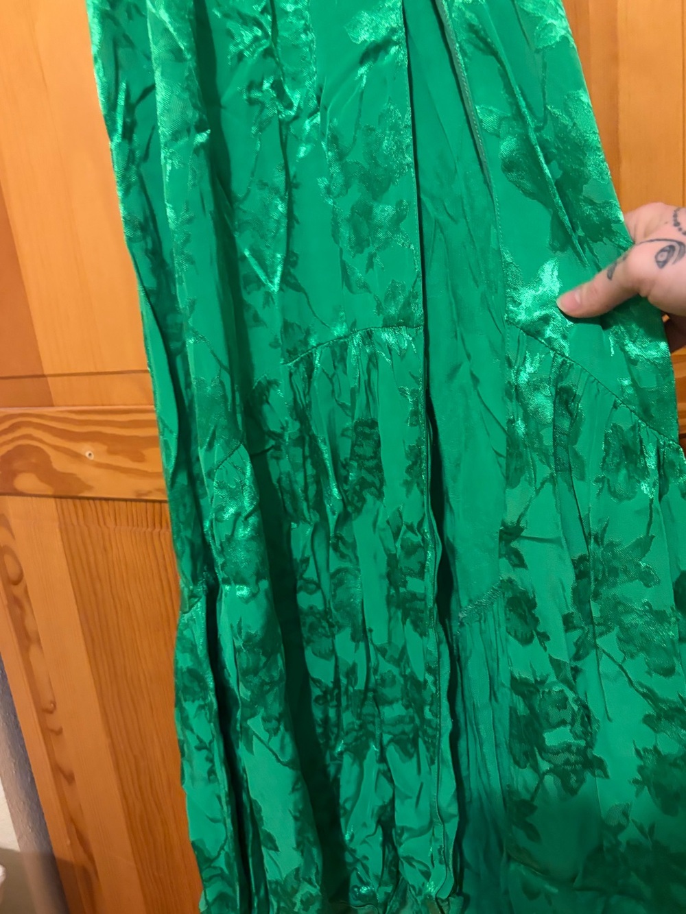 Saylor Audie Floral Green Halter Maxi Dress Elegant Holidays Wedding Side slit - Picture 5 of 6